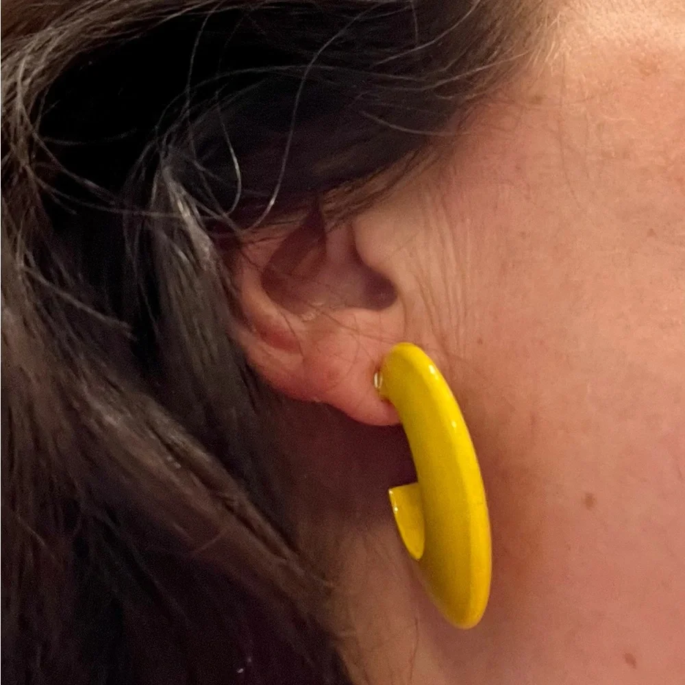 Vintage Wooden Yellow Hoop Earrings - Picture 16 of 16
